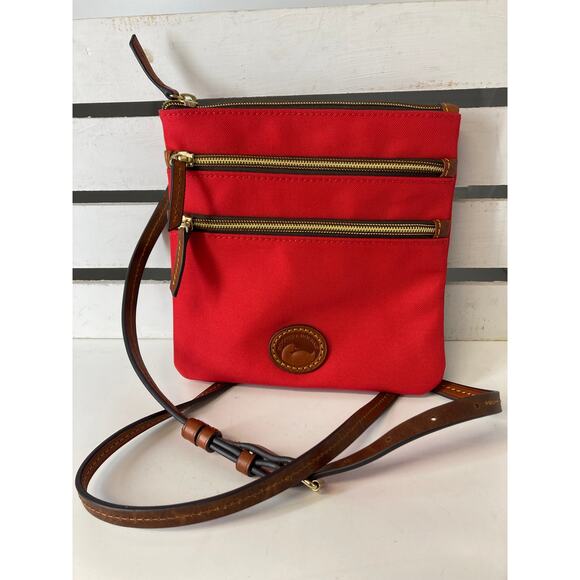 DOONEY & BOURKE SMALL RED CANVAS BROWN LEATHER CROSSBODY BAG - Picture 1 of 12